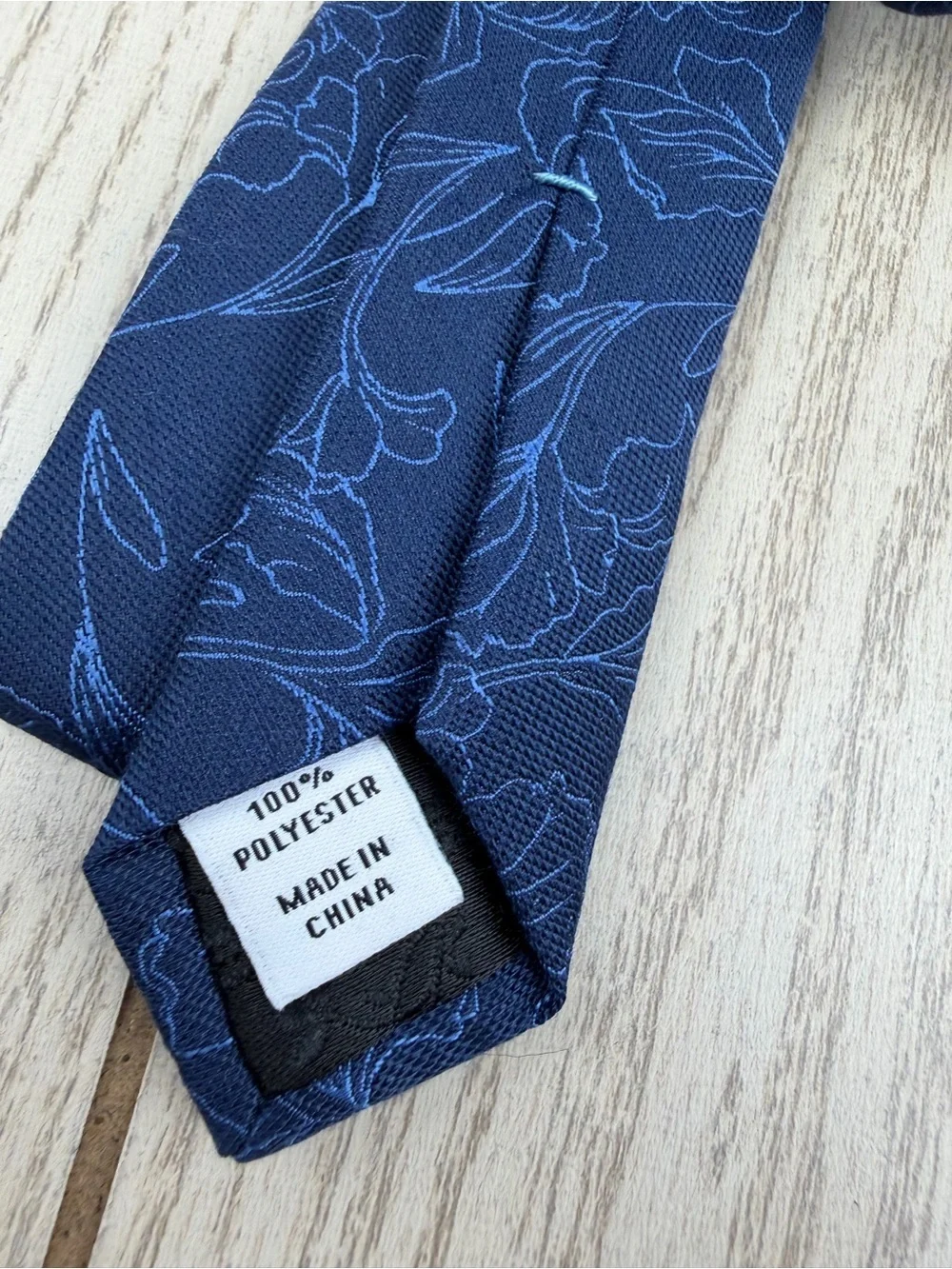701 Bar III Men's Tie Soho Floral 410 Navy Blue $55 Polyester Skinny Slim